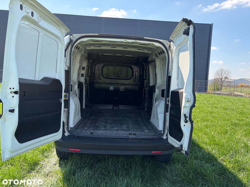 Fiat Doblo 1.4 16V Dynamic - 8
