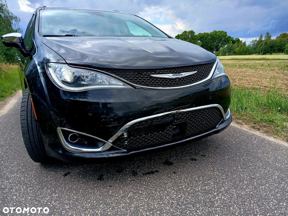 Chrysler Pacifica - 23