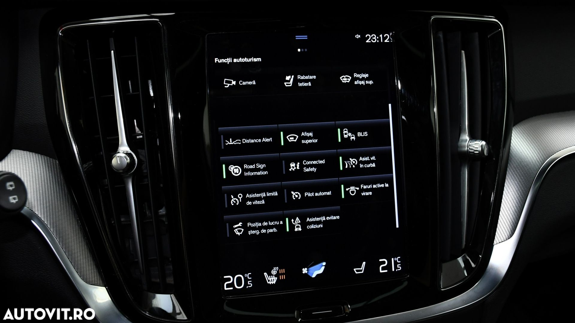 Volvo V60 T6 AWD Recharge Geartronic RDesign - 17