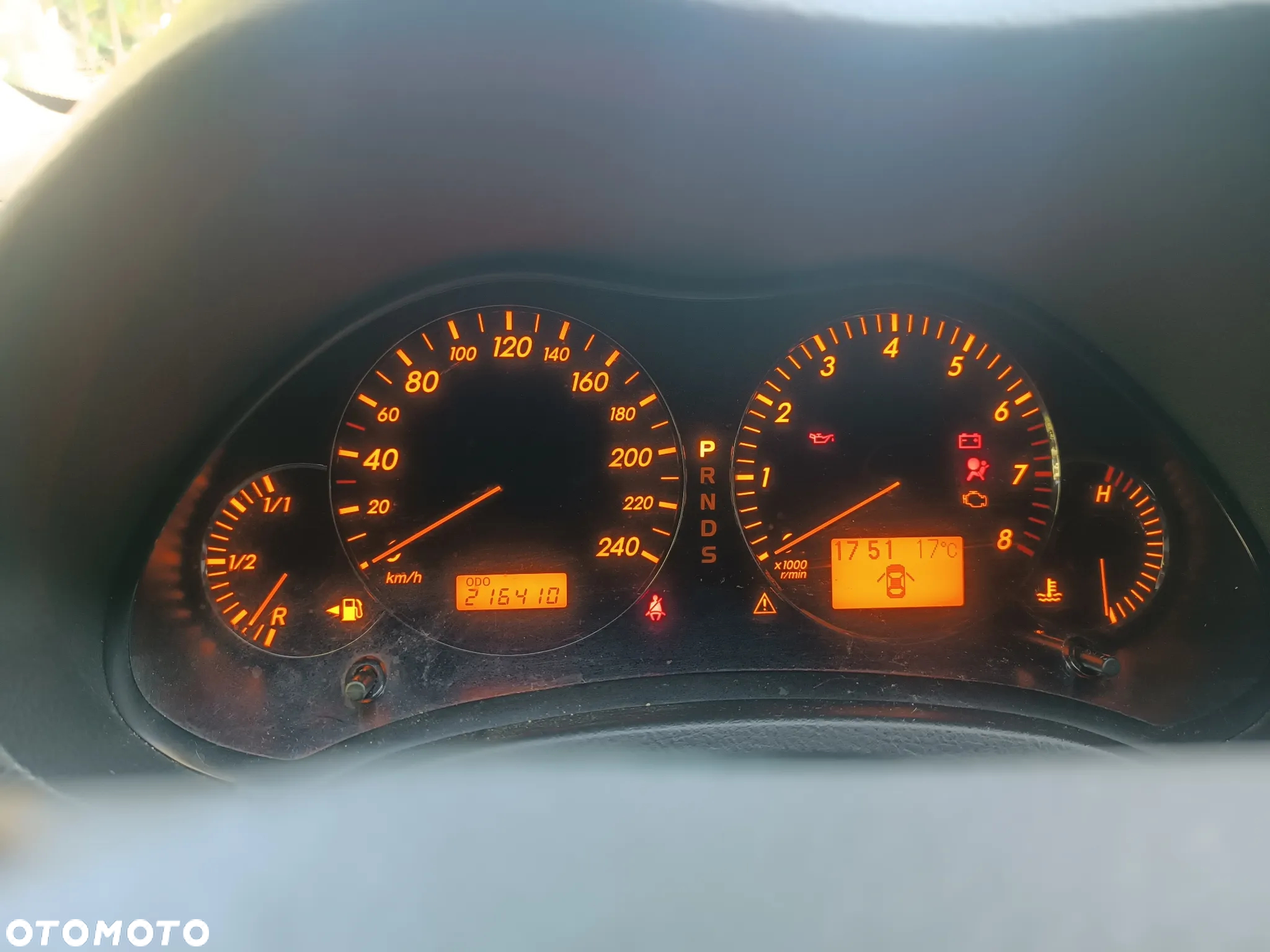 Toyota Avensis - 8