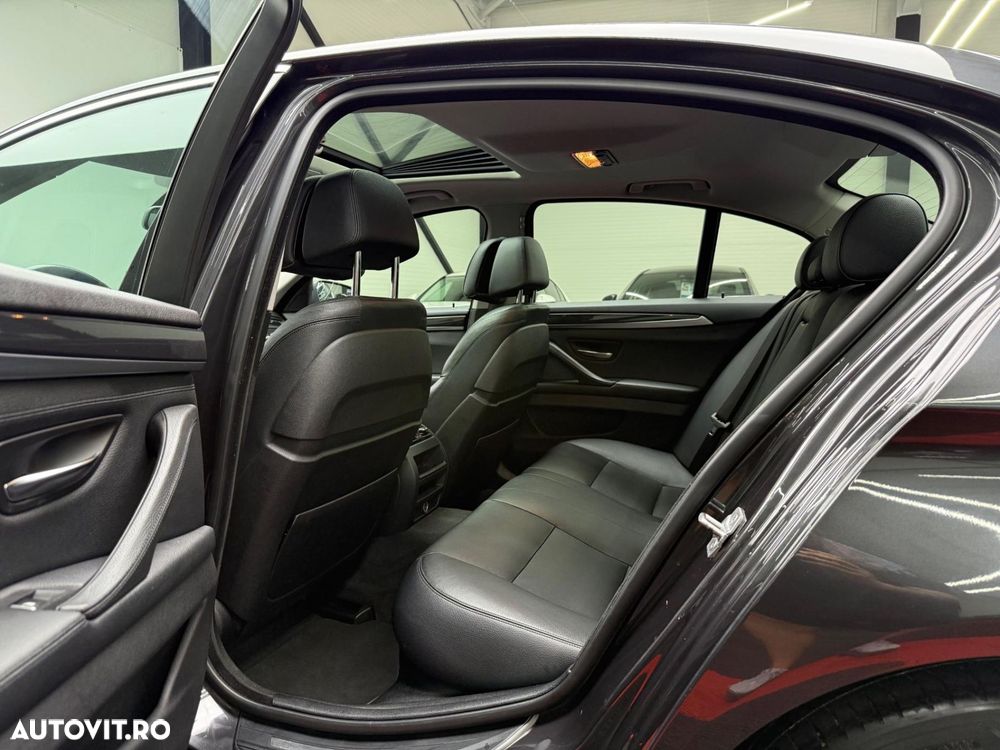 BMW Seria 5 528i xDrive Aut. Modern Line - 7