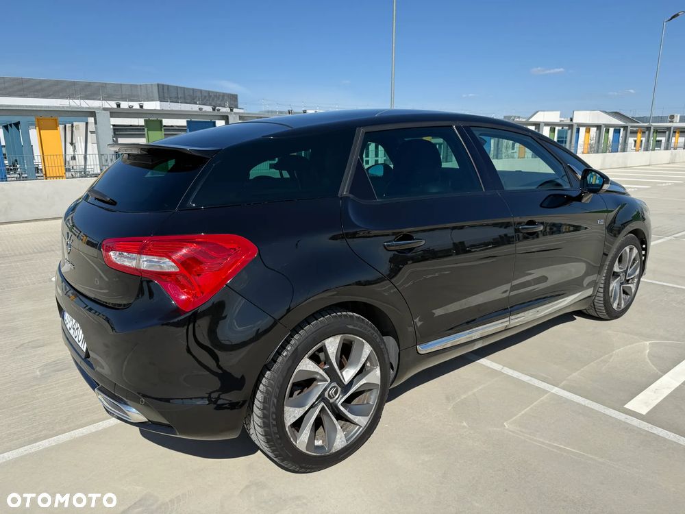 Citroën DS5 Hybrid4 EGS6 SportChic - 18