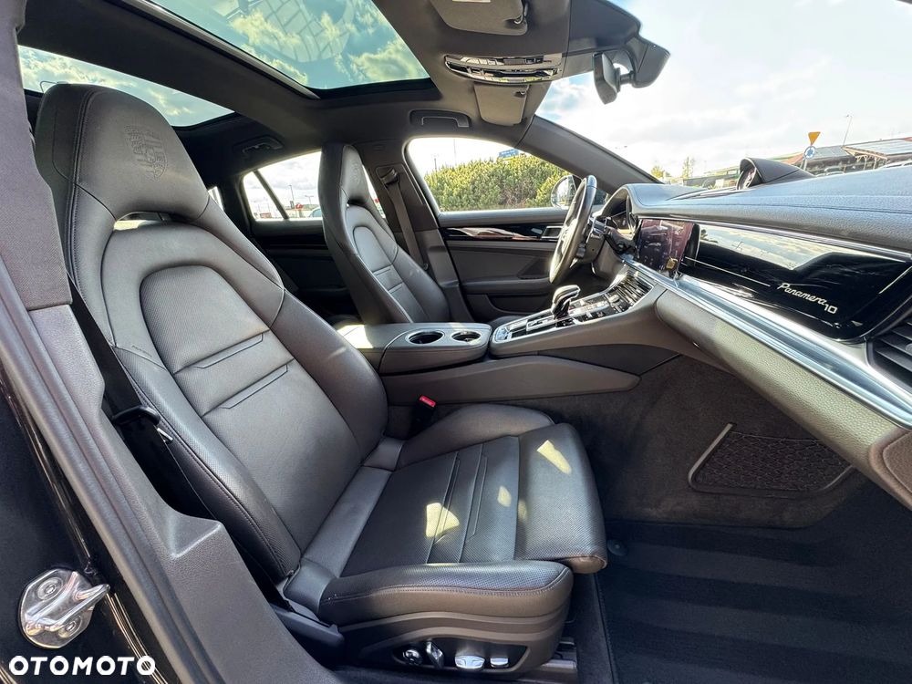 Porsche Panamera 4 Platinum Edition - 13