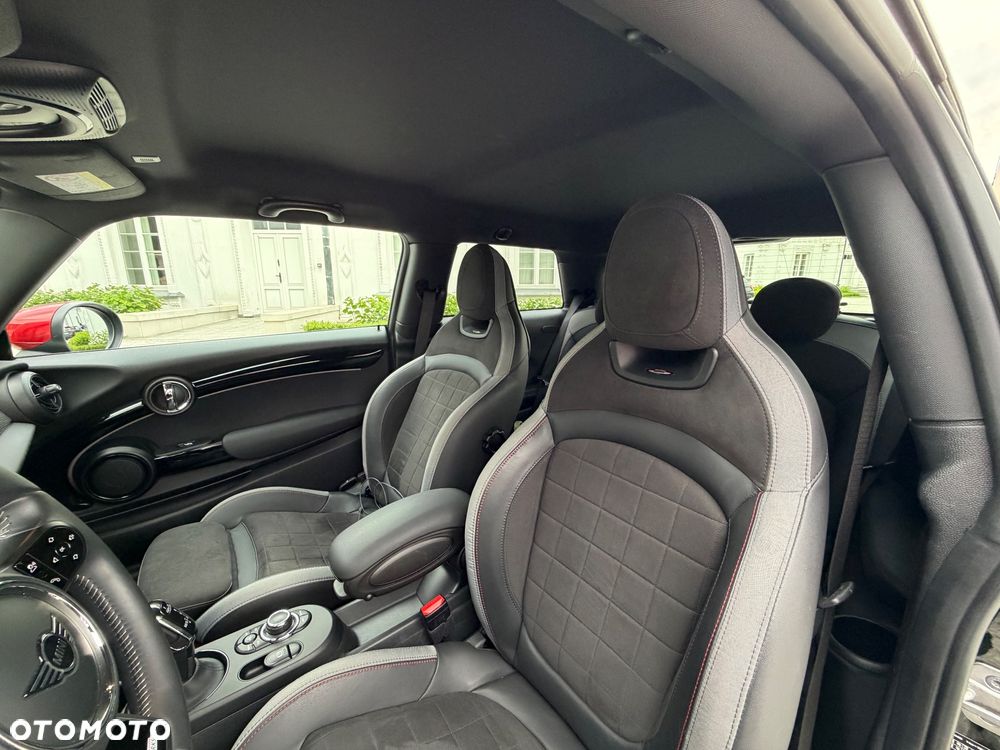 MINI John Cooper Works - 10