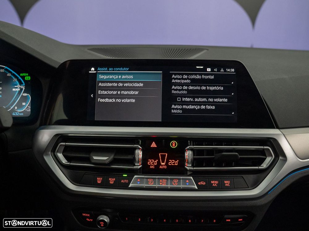 BMW 330 e Pack M Auto - 36
