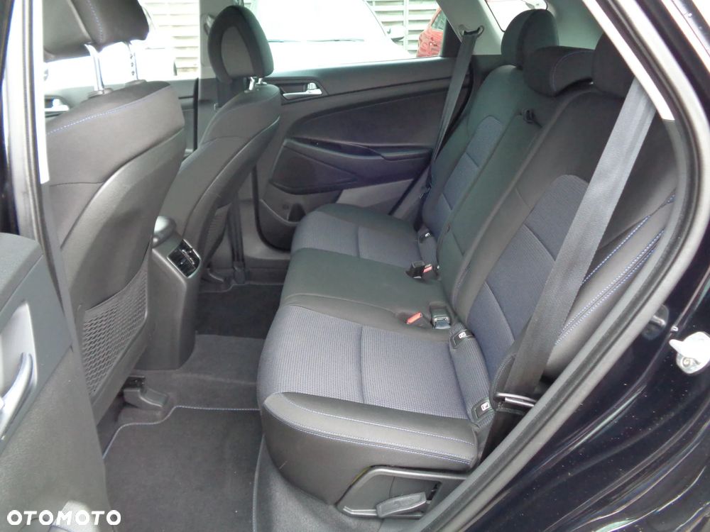 Hyundai Tucson 1.6 GDI BlueDrive Style 2WD - 16