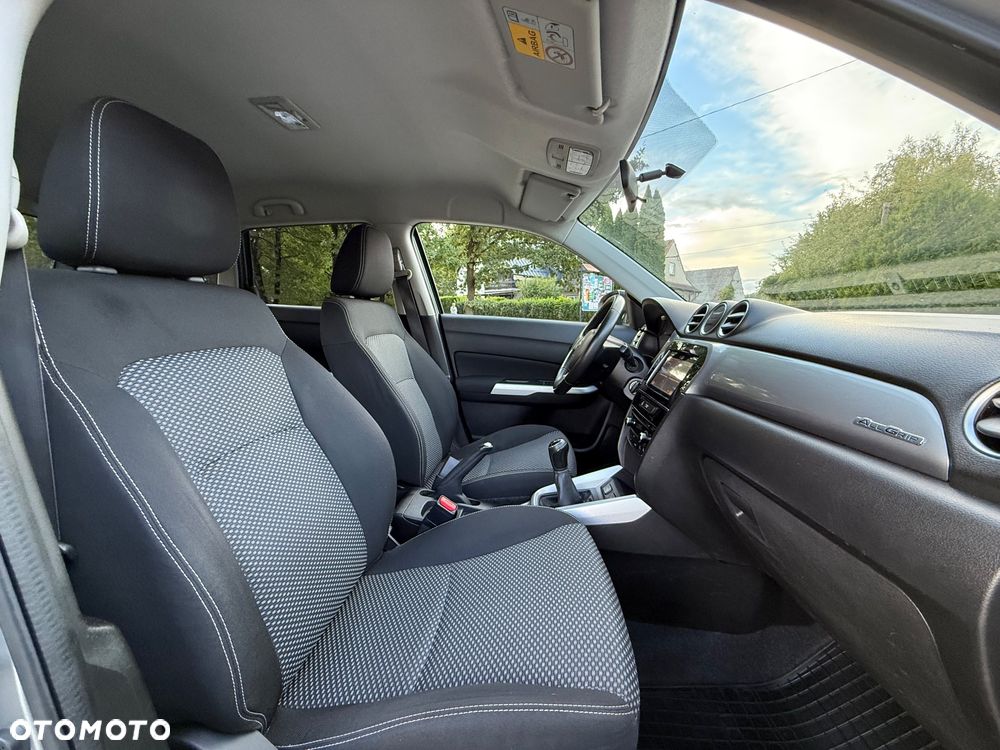 Suzuki Vitara 1.6 Premium 4WD - 23