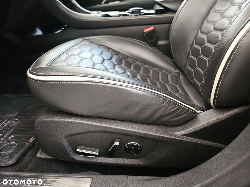 Ford Mondeo 2.0 EcoBlue Vignale - 28