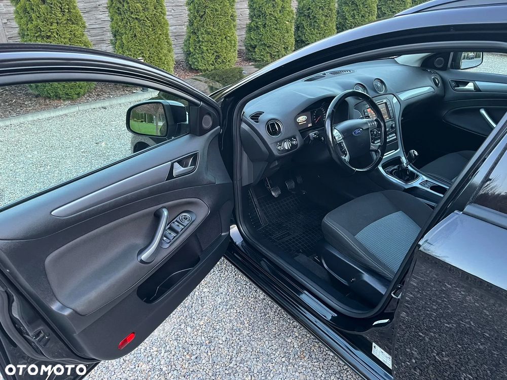 Ford Mondeo 2.0 TDCi Titanium - 24