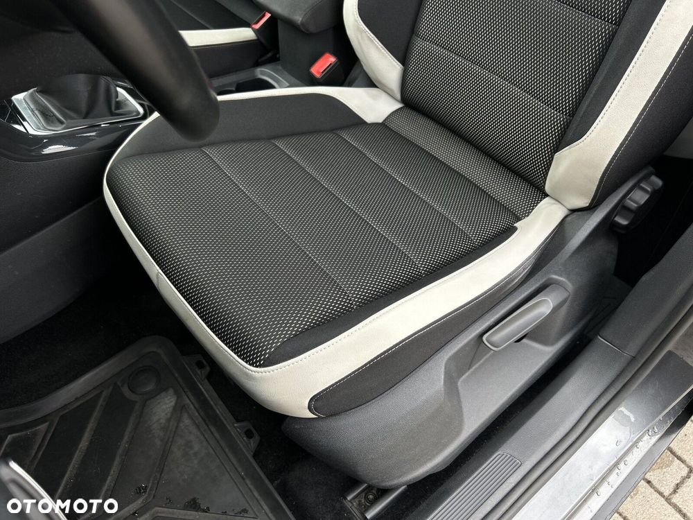 Volkswagen T-Roc 1.5 TSI Style - 13