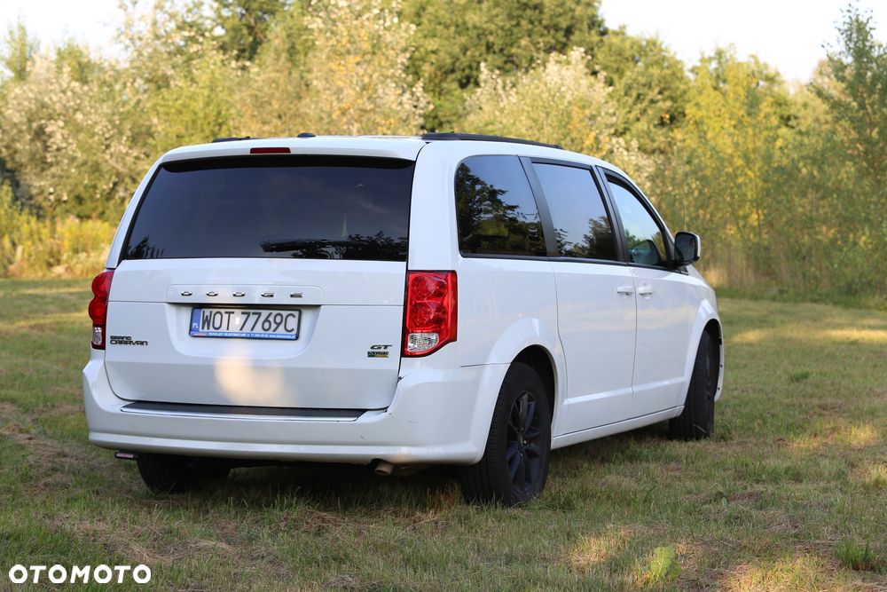 Dodge Grand Caravan 3.6 R/T - 5