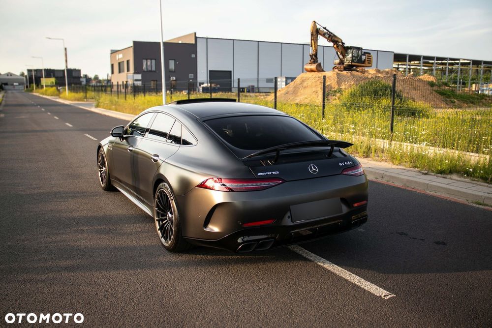 Mercedes-Benz AMG GT - 3