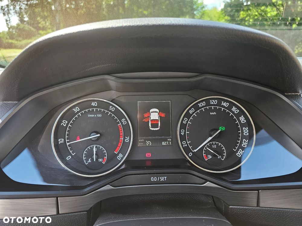 Skoda Superb 2.0 TSI DSG Ambition - 33