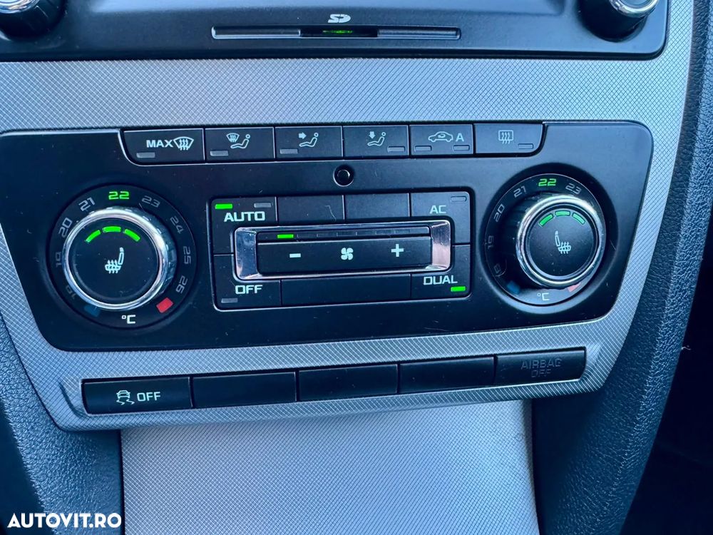 Skoda Octavia 2.0 TDI DSG Elegance - 32