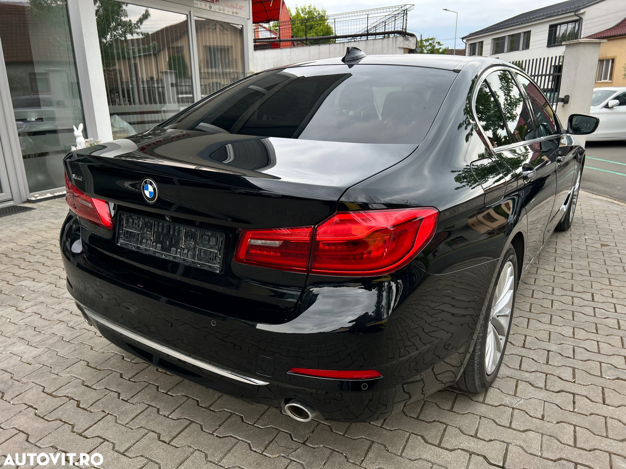 BMW Seria 5 520d xDrive AT - 9