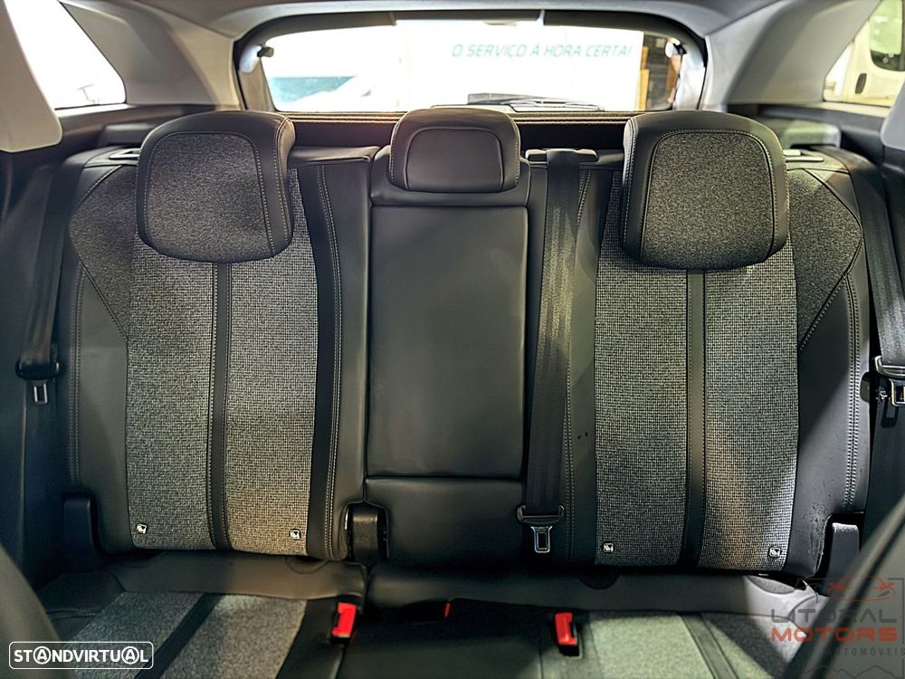 Peugeot 3008 1.2 PureTech Allure EAT6 - 37