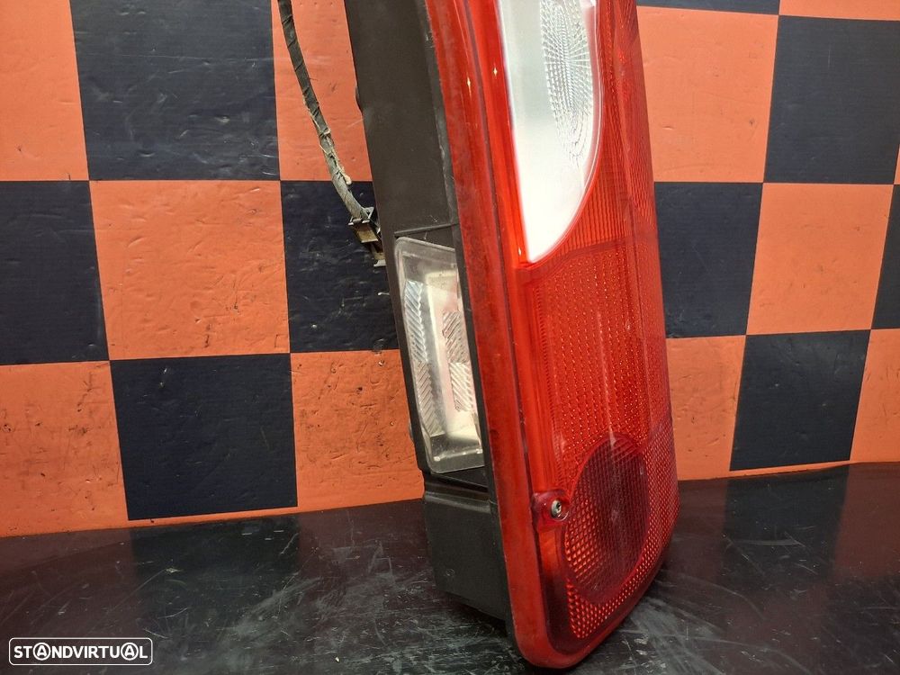 Farolim Stop Esquerdo Volkswagen Crafter 30-50 Caixa (2E_) - 2