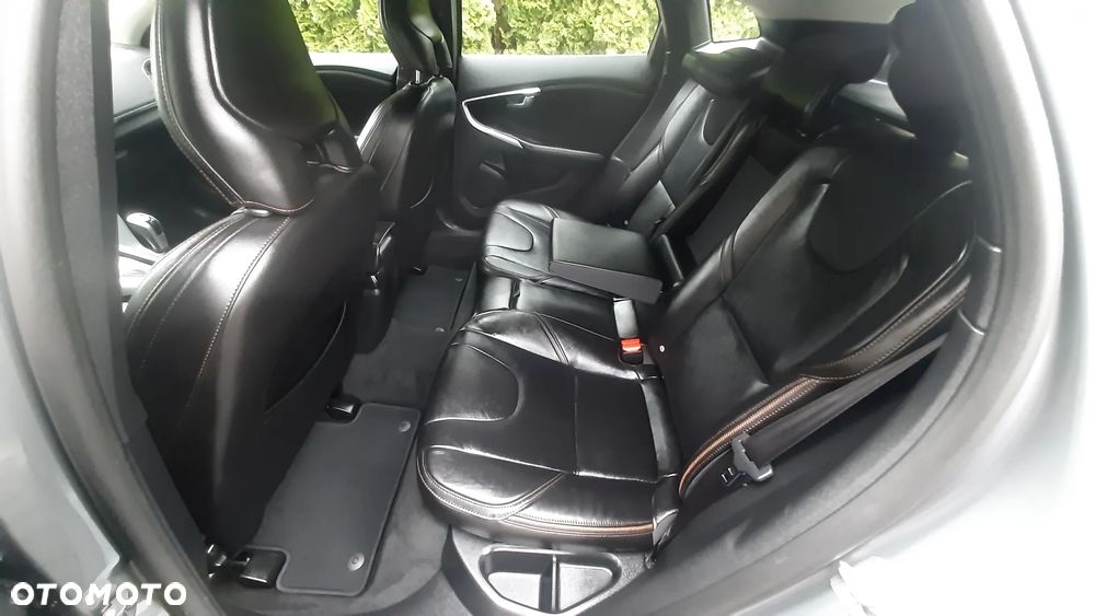 Volvo V40 Cross Country T3 - 28