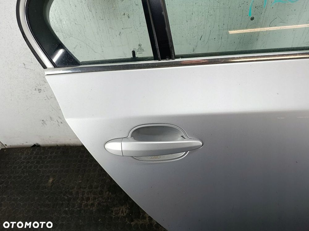 DRZWI TYŁ PRAWY  BMW 5 E60 354 SEDAN - 7