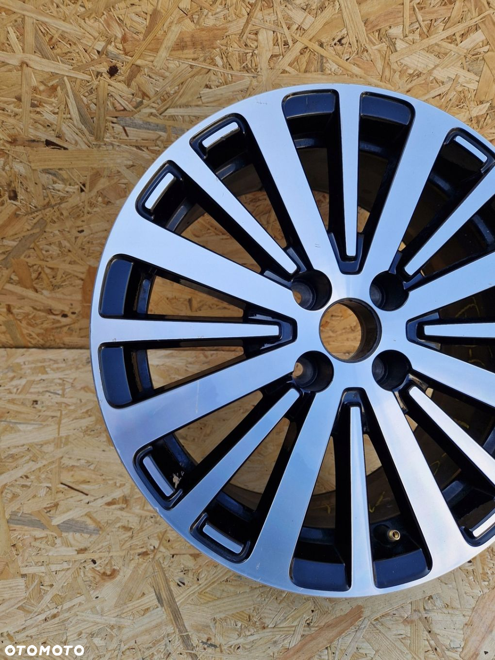 FELGA 16 RENAULT TWINGO III 7x16 ET37 - 2