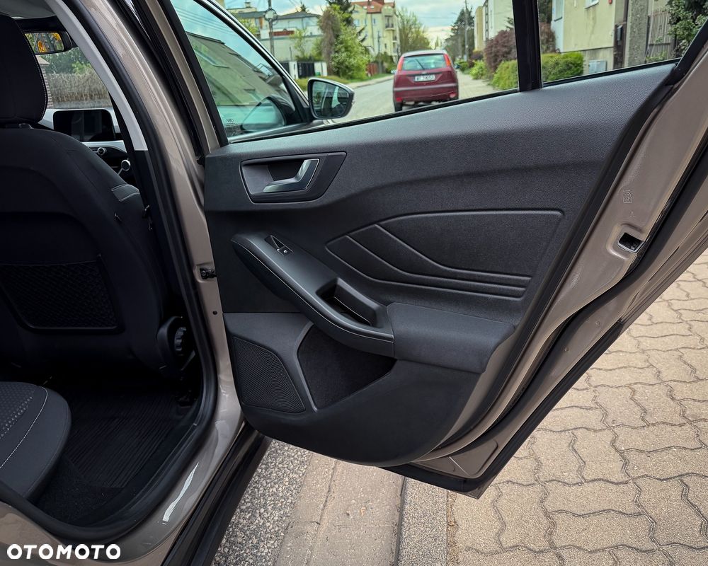Ford Focus 1.0 EcoBoost Trend Edition Business - 18
