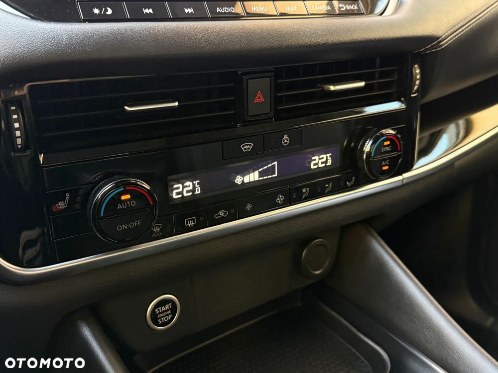 Nissan Qashqai 1.3 DIG-T N-Connecta DCT - 38