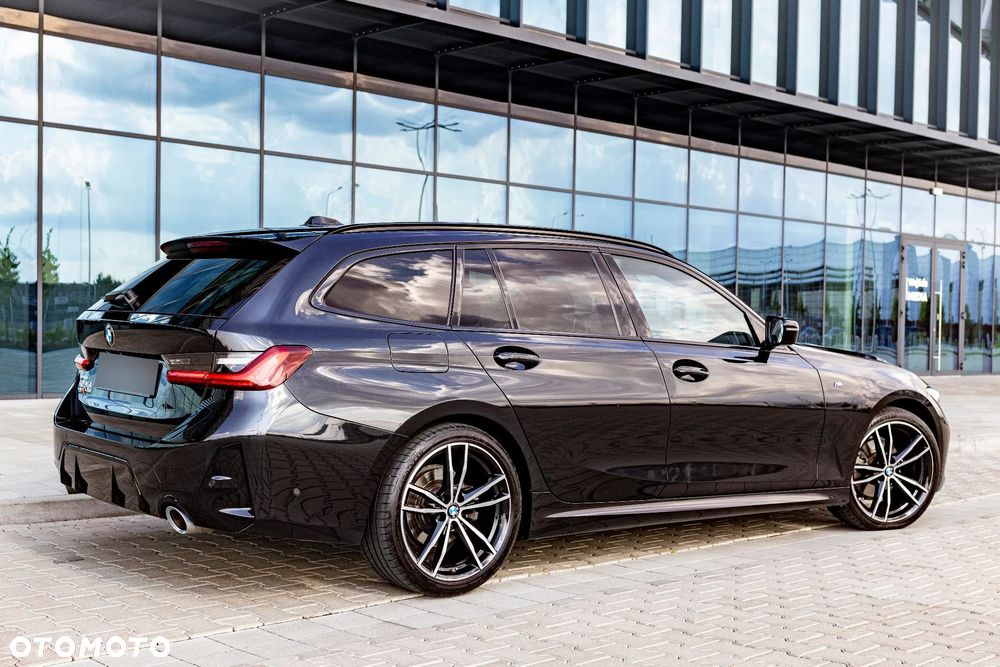 BMW Seria 3 320d xDrive M Sport sport - 3
