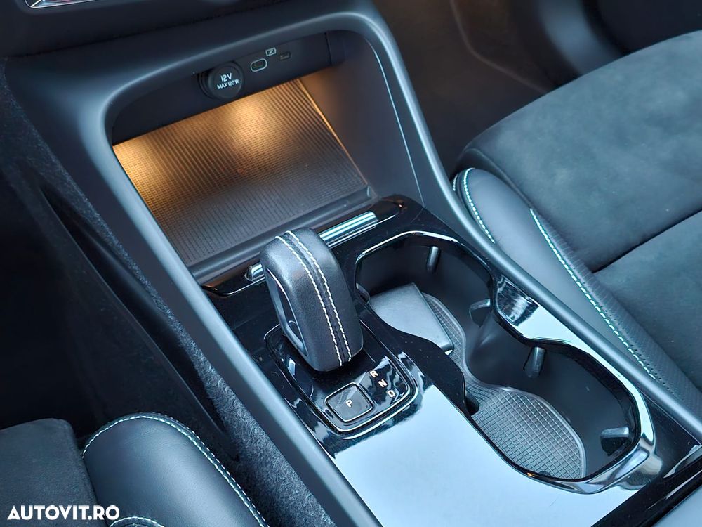 Volvo XC 40 P8 AWD Recharge RDesign - 20