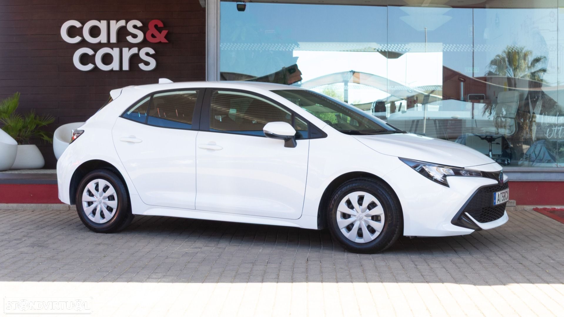 Toyota Corolla 1.8 Hybrid Active - 1