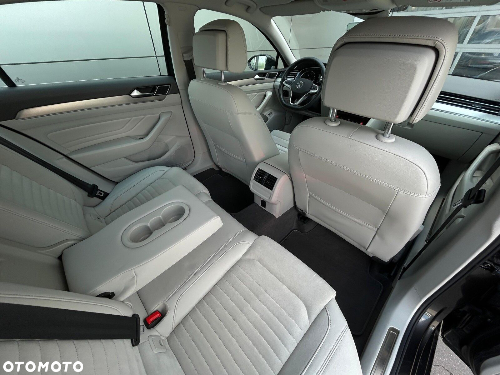 Volkswagen Passat 2.0 TDI EVO Elegance - 8