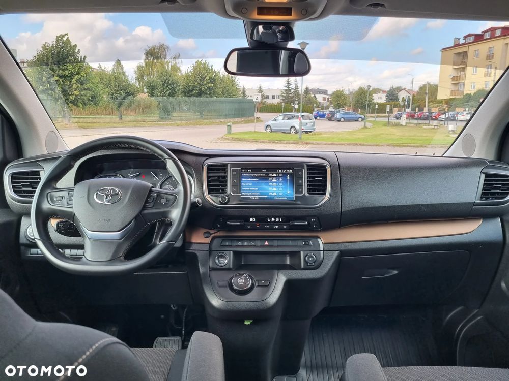 Toyota Proace Verso 2,0-l-D-4D L2 (8-Si.) Autm Family Comfort - 32