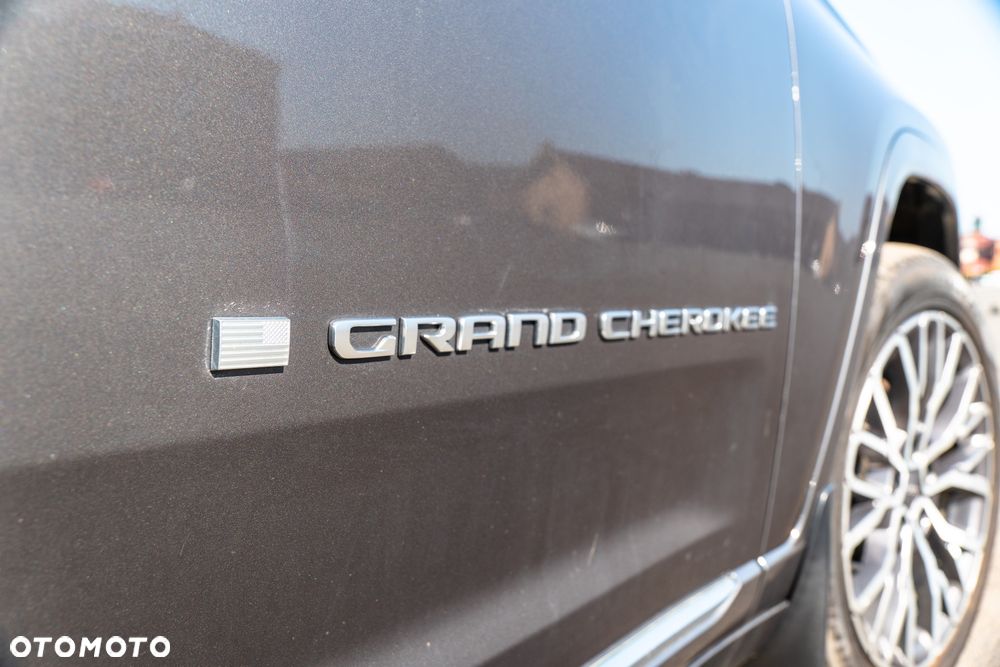 Jeep Grand Cherokee 5.7 V8 HEMI Summit - 12