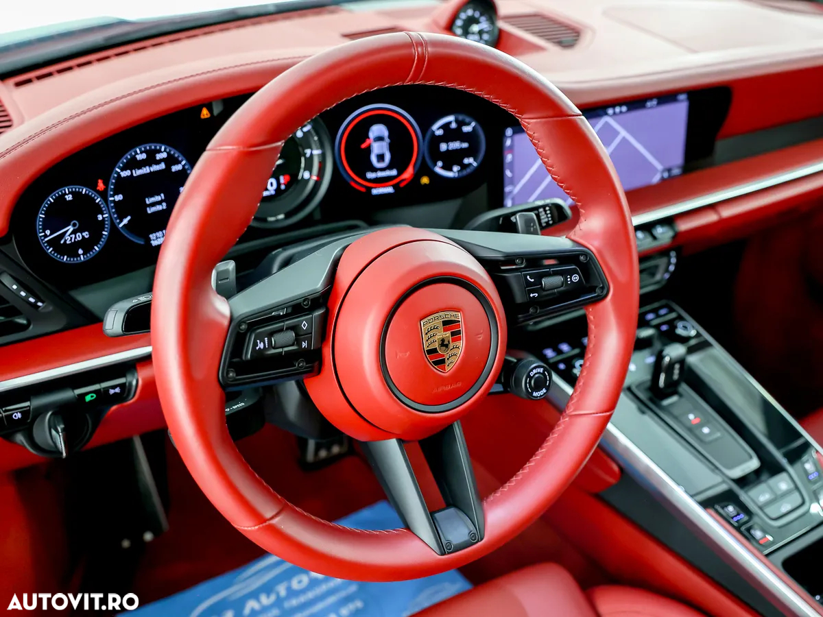 Porsche 911 Carrera 4S - 19
