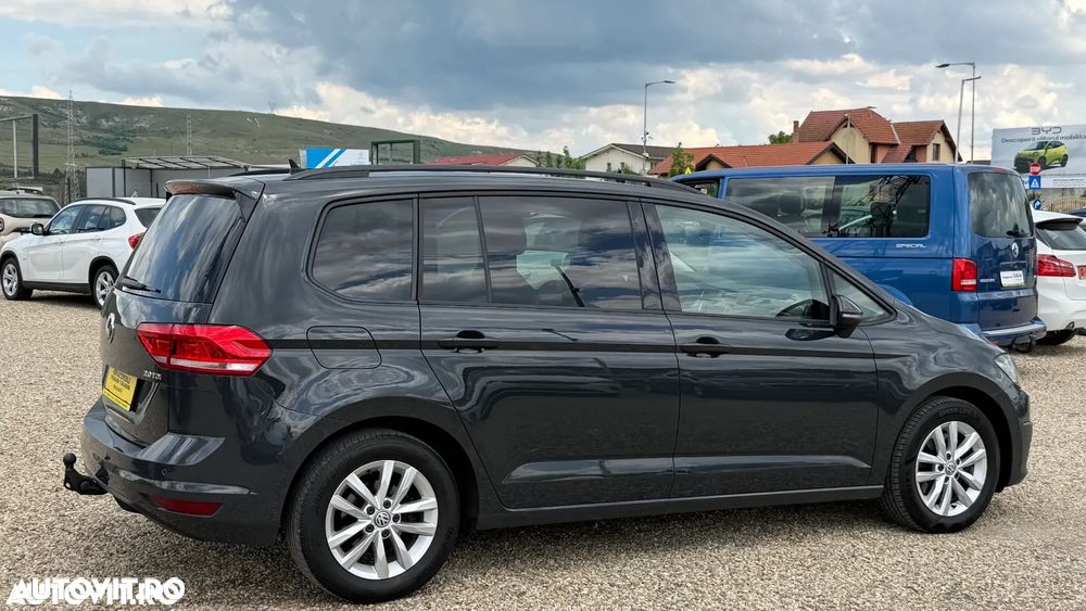 Volkswagen Touran 2.0 TDI Highline - 3