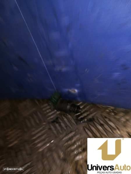 INJETOR VOLKSWAGEN GOLF IV 1999 -037906031AA - 3