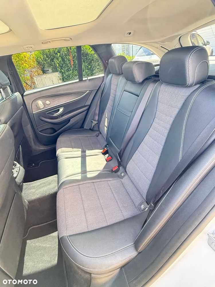 Mercedes-Benz Klasa E 220 d 4-Matic All-Terrain - 11