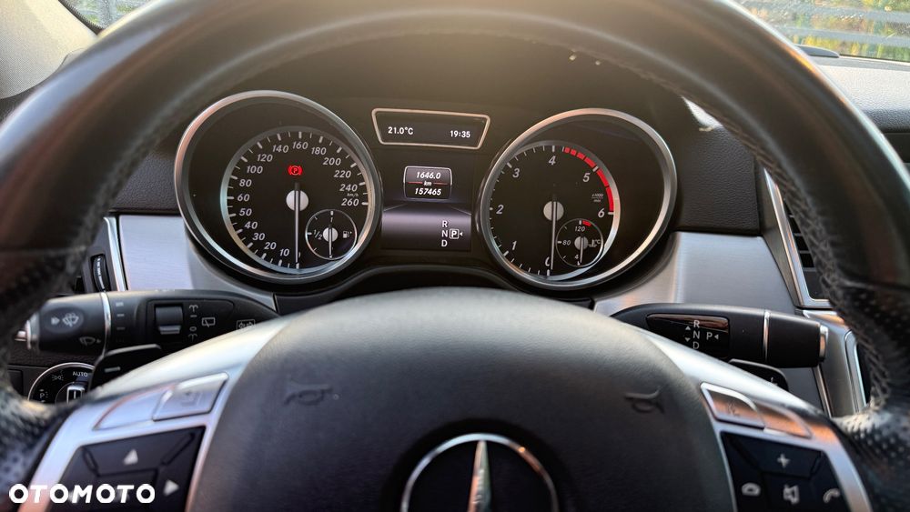 Mercedes-Benz ML 350 BlueTEC 4-Matic - 12