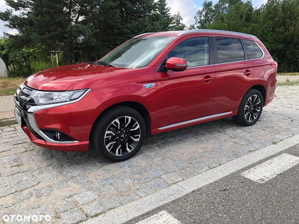 Mitsubishi Outlander 2.0 4WD - 6