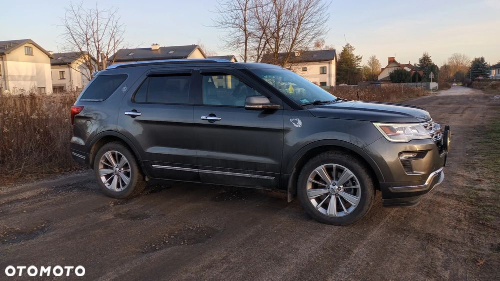 Ford Explorer - 12