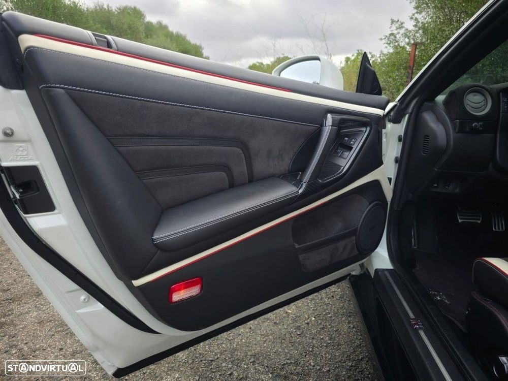 Nissan GT-R 3.8 V6 Black Edition - 26