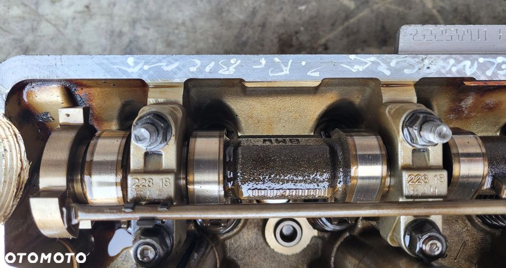 GŁOWICA LEWA Z WAŁKAMI BMW E60 E61 E63 E64 N62B48 7542613 7540322 - 7