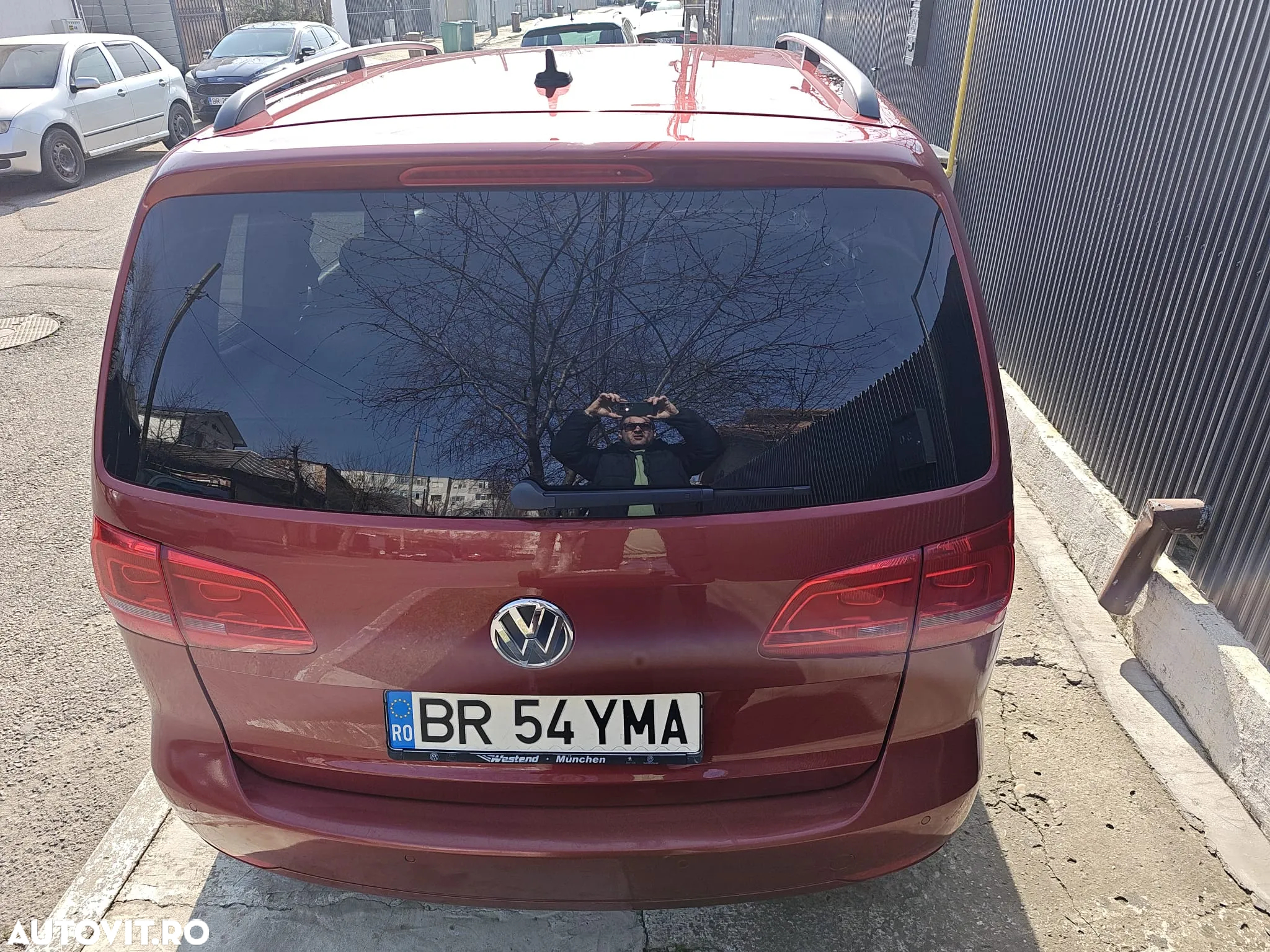 Volkswagen Touran 2.0 TDI DSG Highline - 6