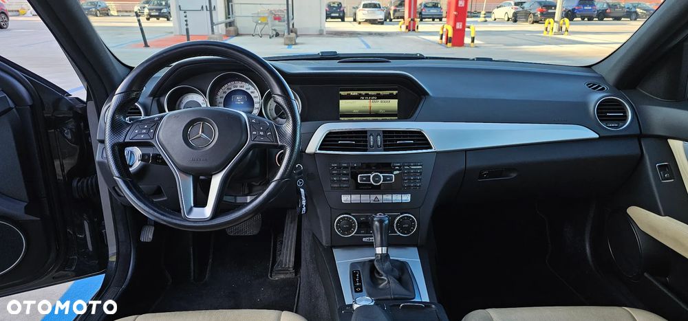 Mercedes-Benz Klasa C 250 CDI DPF 4Matic (BlueEFFICIENCY) 7G-TRONIC Avantgarde - 7