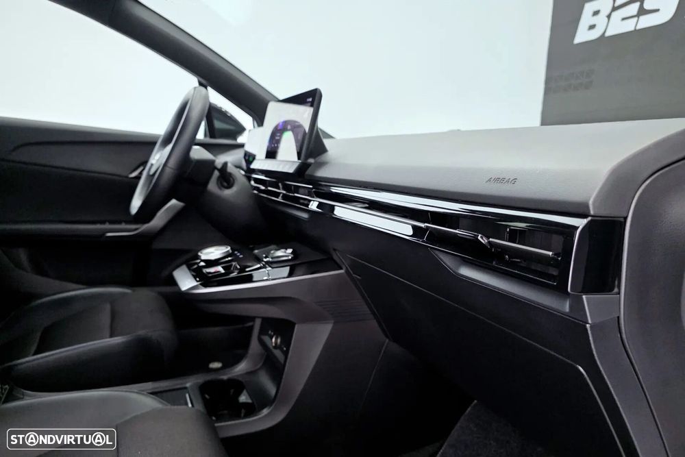 MG MG4 64 kWh Luxury - 26