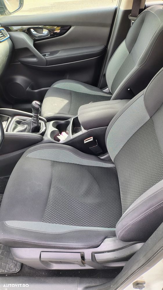 Nissan Qashqai 1.6 DCI Start/Stop 4X4-i Acenta - 9