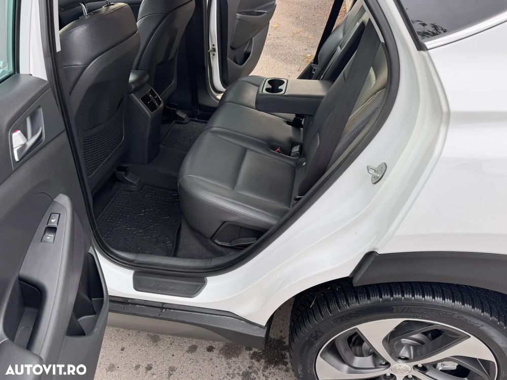 Hyundai Tucson 2.0 CRDI 4WD Automatik Premium - 15