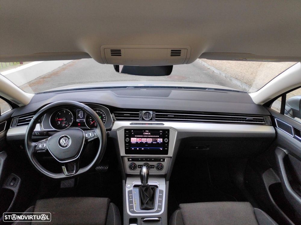 VW Passat Variant 1.6 TDI Confortline DSG - 13