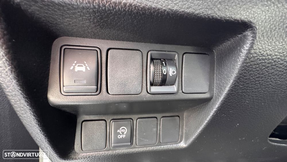 Nissan Qashqai 1.5 dCi N-Connecta - 15