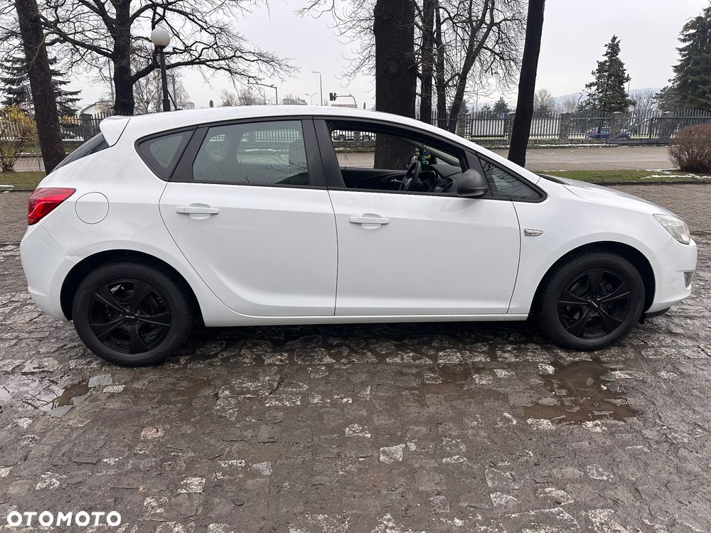 Opel Astra 1.4 ecoFLEX - 28
