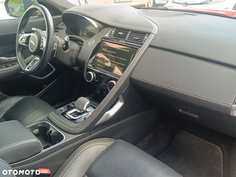 Jaguar E-Pace - 29